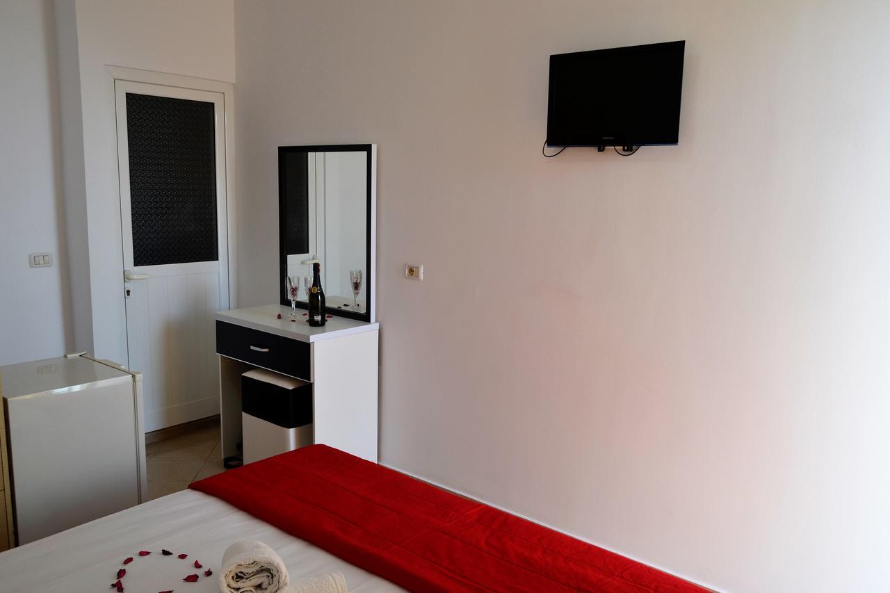 Noah Apartaments Sarande Exterior photo