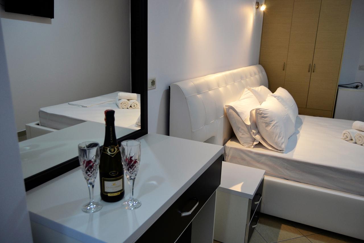 Noah Apartaments Sarande Exterior photo
